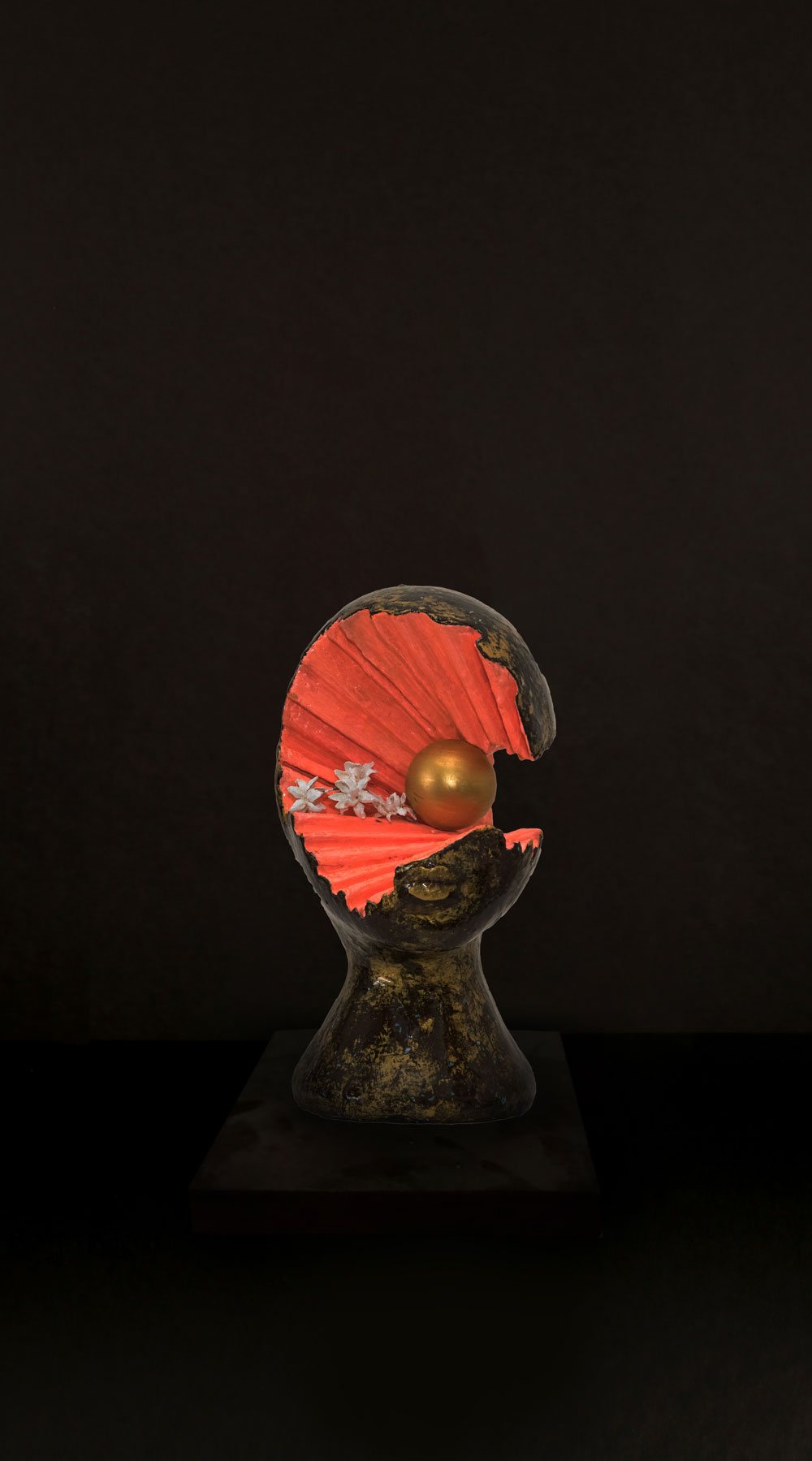 UNTITLED LIV sculpture by Maher Diab